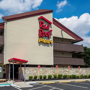 Red Roof Plus+ - Meadowlands Hotel